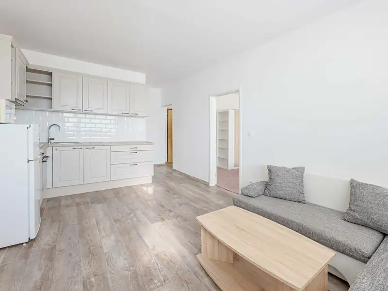 Pronájem bytu 2+kk, 45 m², Hradec Králové